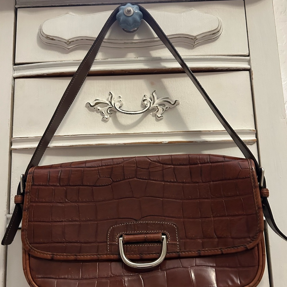 Vintage Dooney and Bourne shoulder bag
